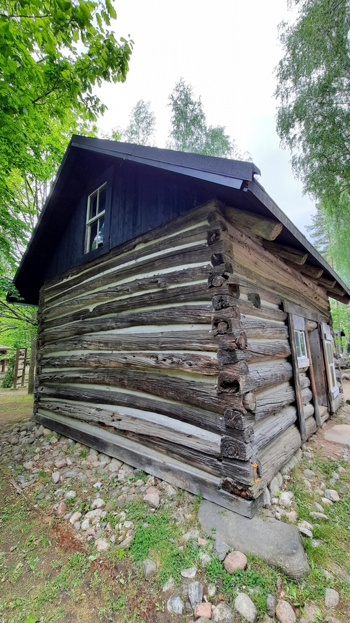 Dom Trapera Kaszubskiego z Kanady